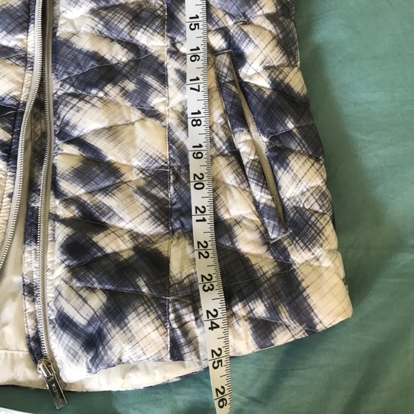 Athleta Altitude goose down vest size small - Picture 6 of 8